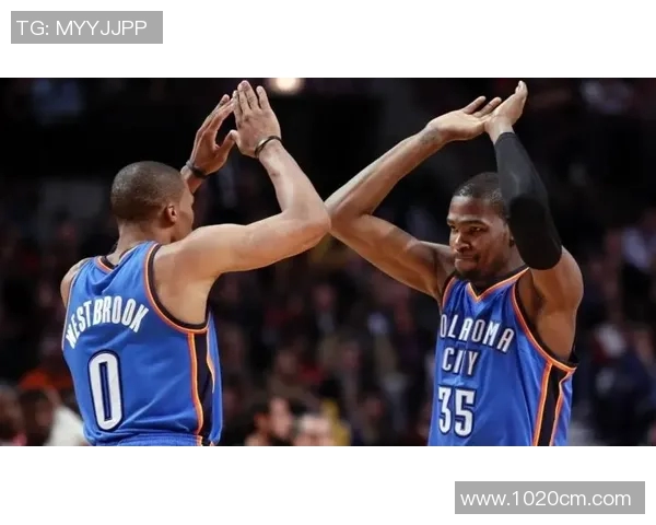 杜兰特与威少的巅峰对决：昔日队友如何在赛场上展开激烈较量